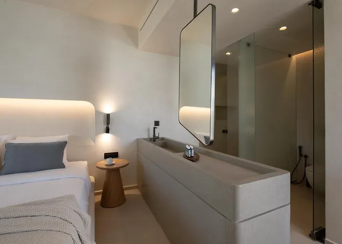 Nuca Mykonos プラティス・ヤロス