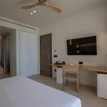 Nuca Mykonos 4*