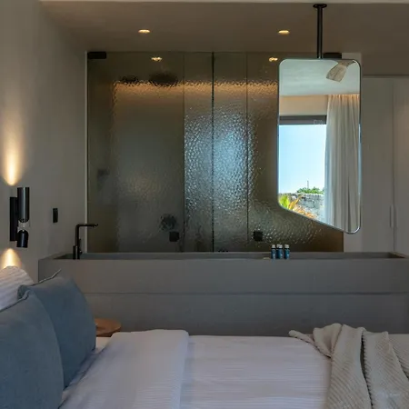 Nuca Mykonos 4*