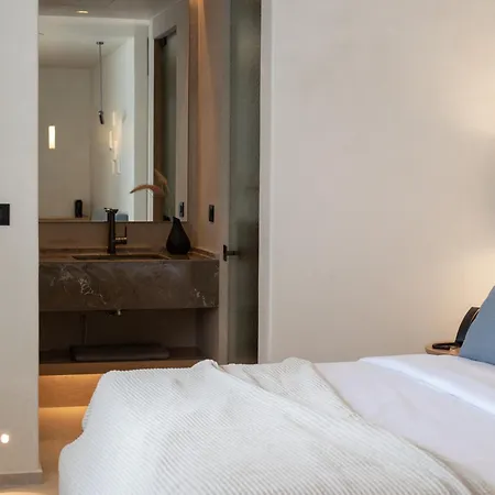Nuca Mykonos 4*